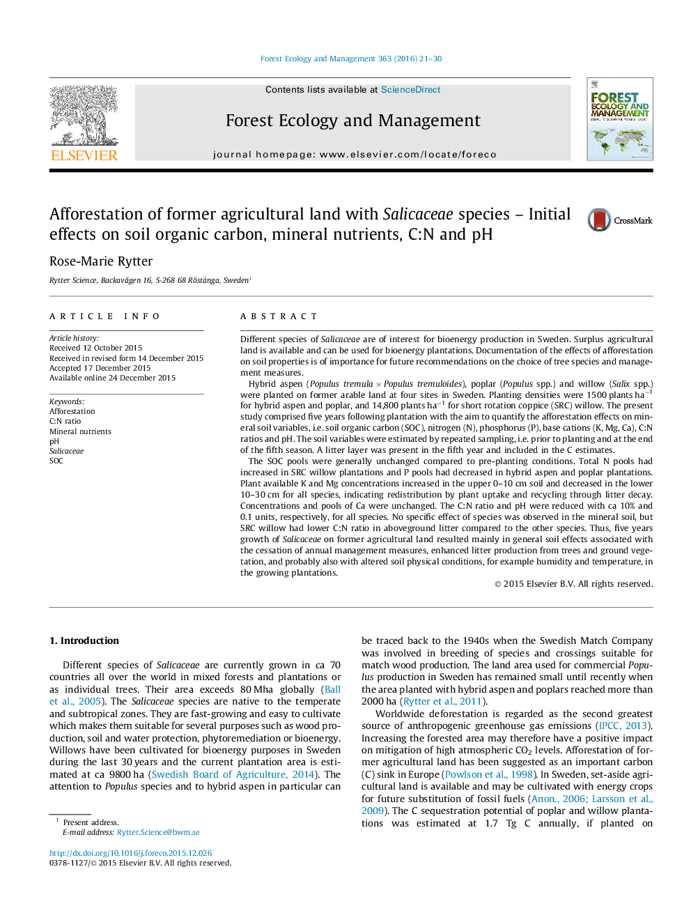 Afforestation of former agricultural land with Salicaceae species – Initial effects on soil organic carbon, mineral nutrients, C:N and pH