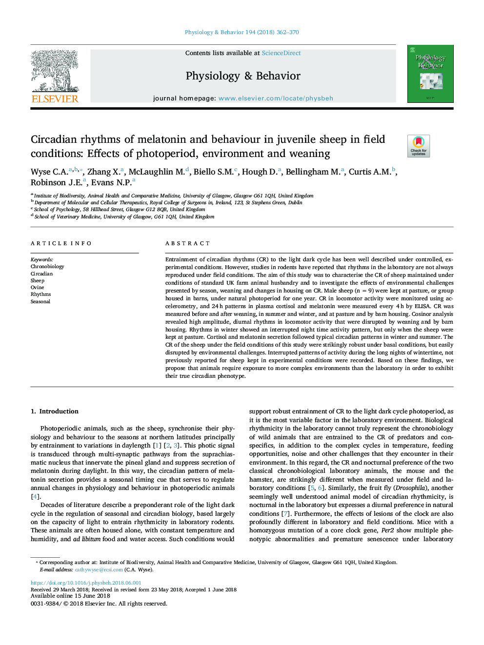 Circadian rhythms of melatonin and behaviour in juvenile sheep in field conditions: Effects of photoperiod, environment and weaning