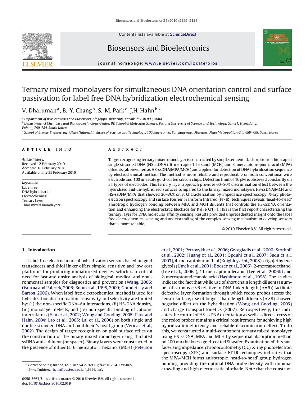 Ternary mixed monolayers for simultaneous DNA orientation control and surface passivation for label free DNA hybridization electrochemical sensing