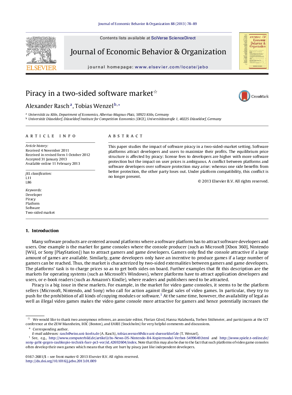 Piracy in a two-sided software market 