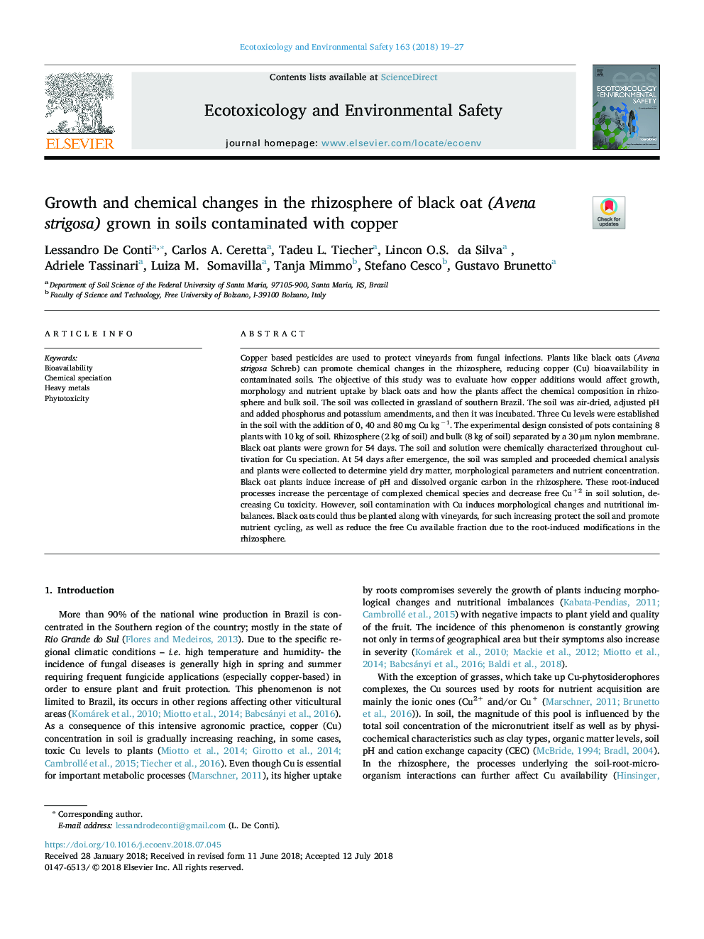 Growth and chemical changes in the rhizosphere of black oat (Avena strigosa) grown in soils contaminated with copper