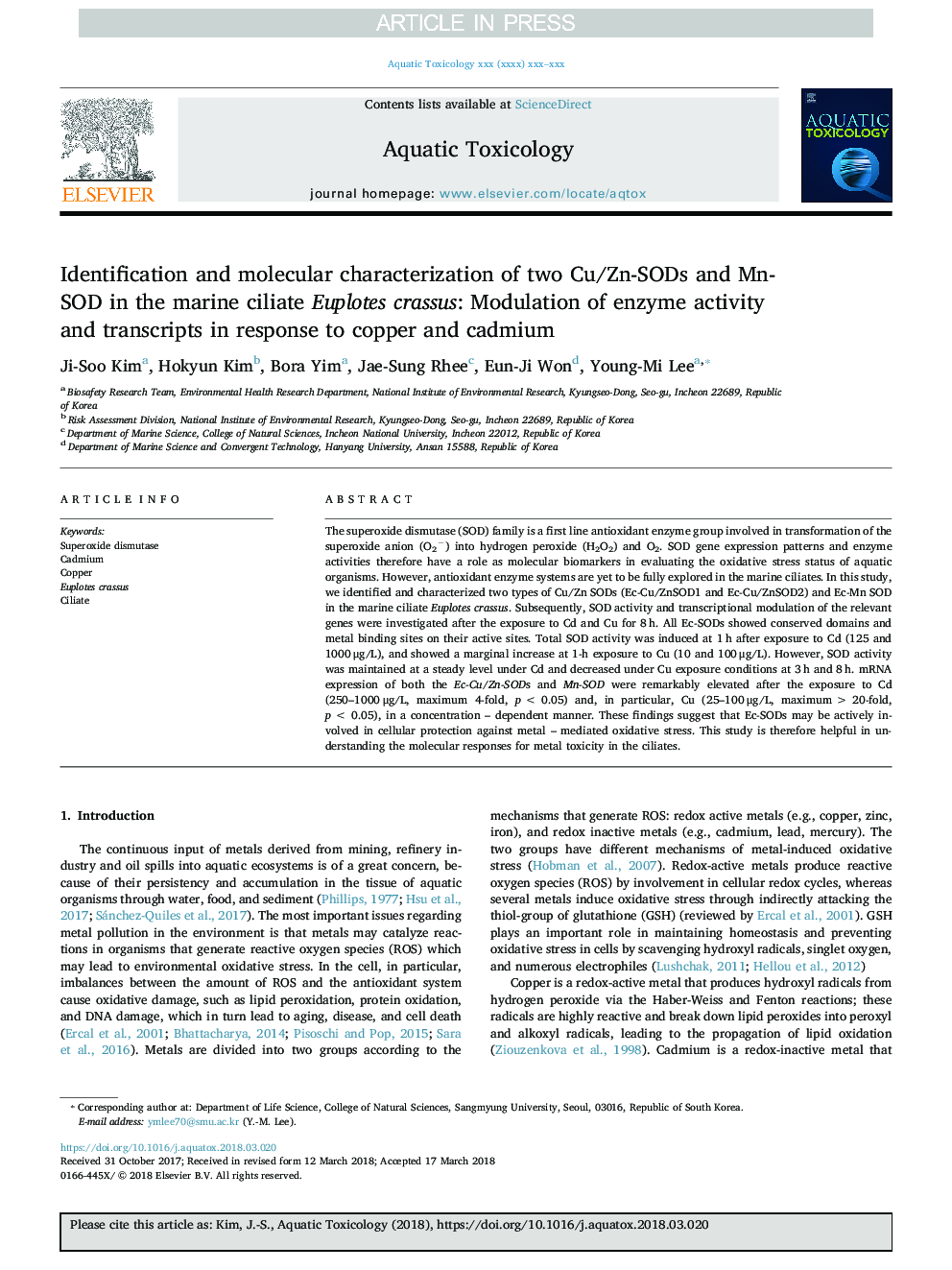 Identification and molecular characterization of two Cu/Zn-SODs and Mn-SOD in the marine ciliate Euplotes crassus: Modulation of enzyme activity and transcripts in response to copper and cadmium