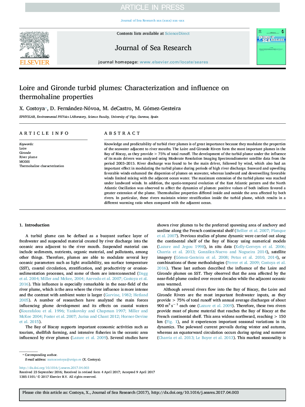 Loire and Gironde turbid plumes: Characterization and influence on thermohaline properties