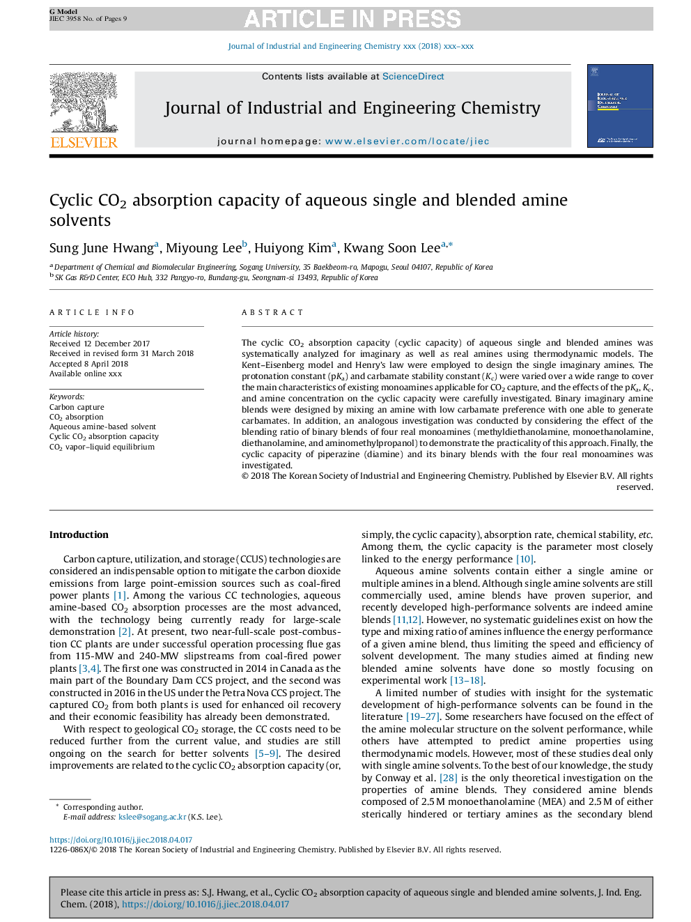 Cyclic CO2 absorption capacity of aqueous single and blended amine solvents