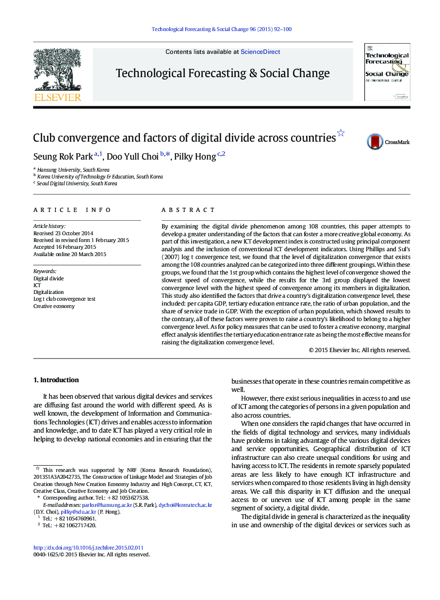 Club convergence and factors of digital divide across countries 