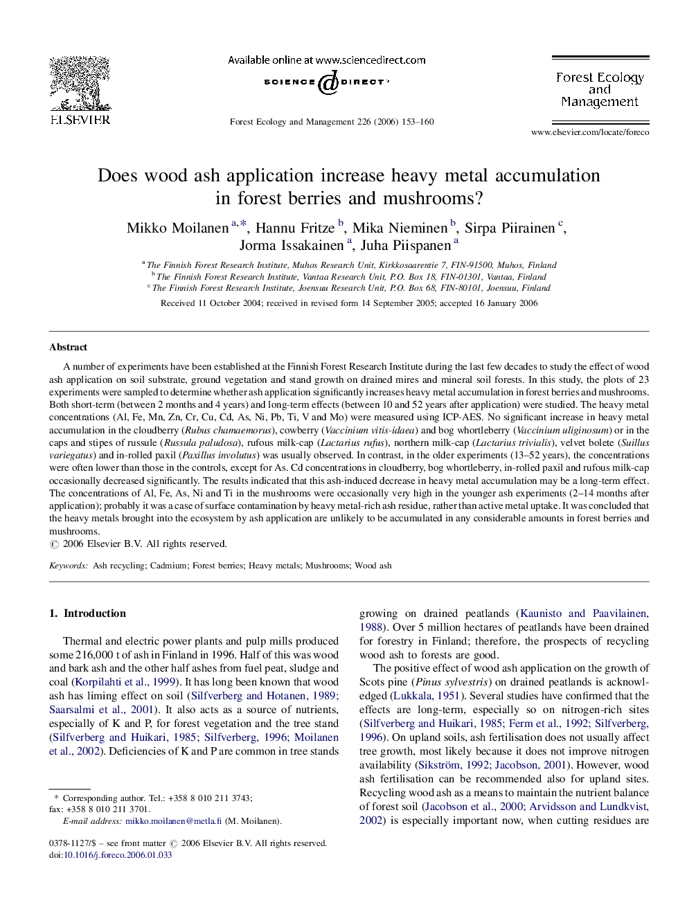 Does wood ash application increase heavy metal accumulation in forest berries and mushrooms?