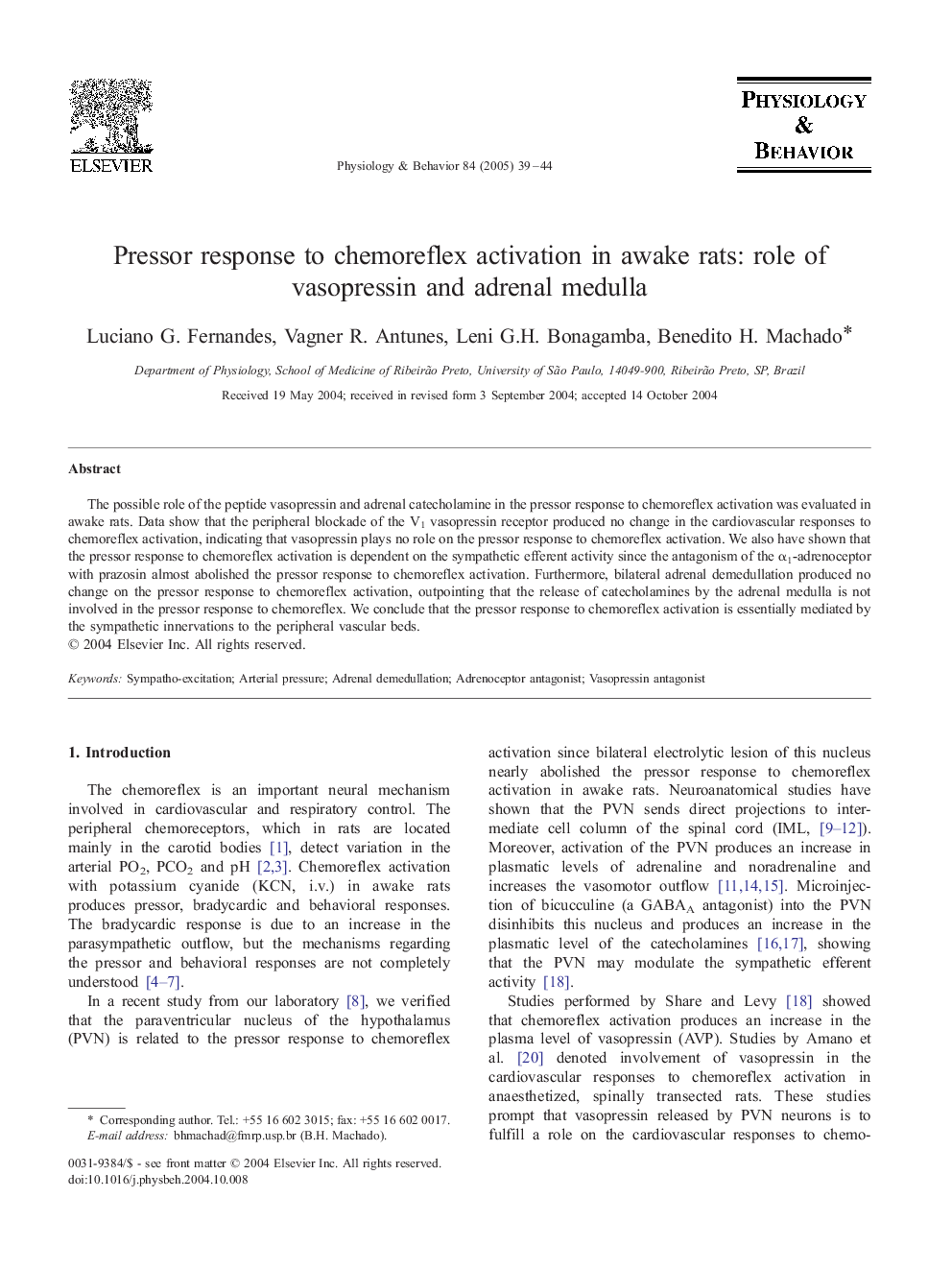 Pressor response to chemoreflex activation in awake rats: role of vasopressin and adrenal medulla