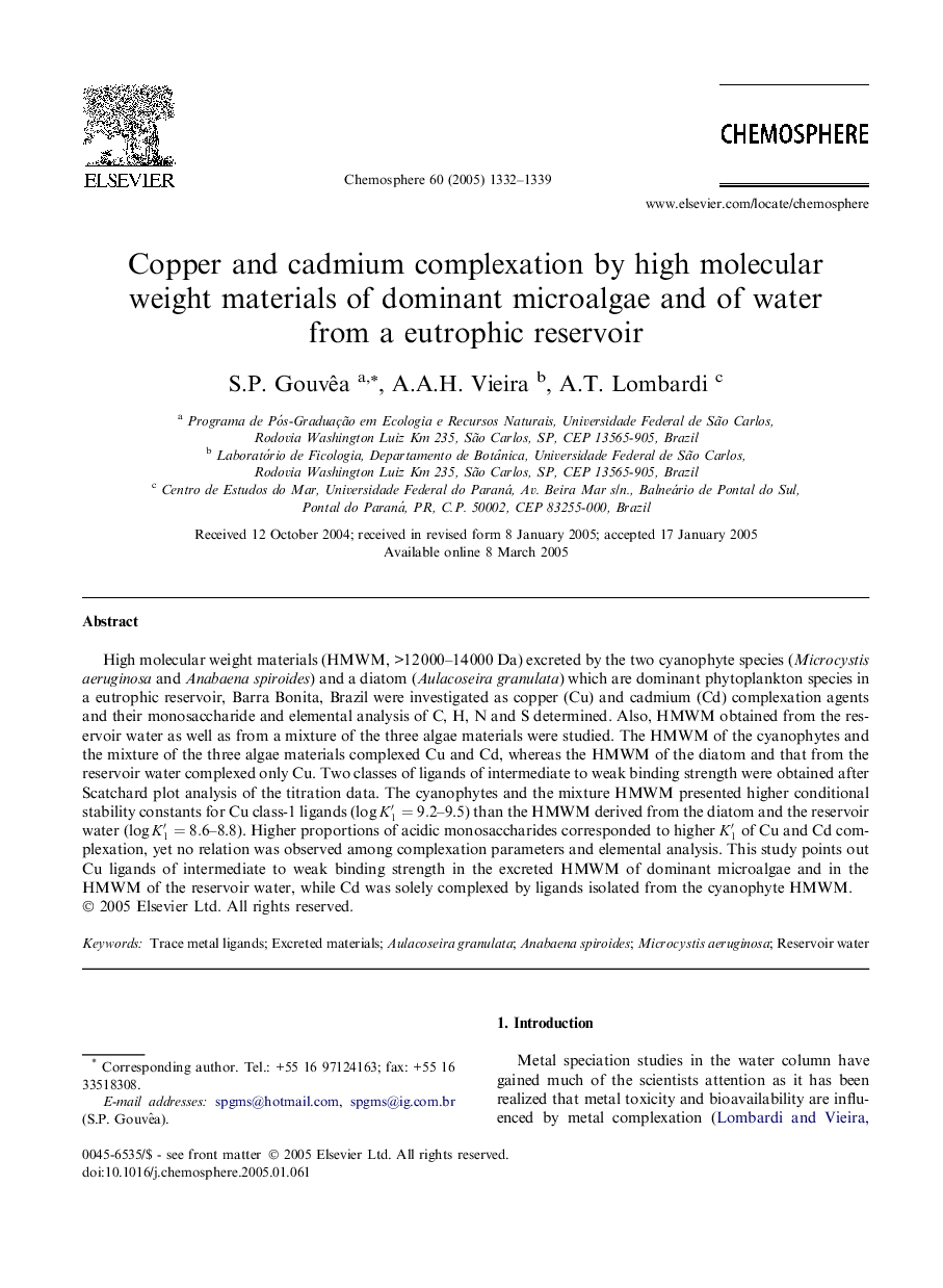 Copper and cadmium complexation by high molecular weight materials of dominant microalgae and of water from a eutrophic reservoir