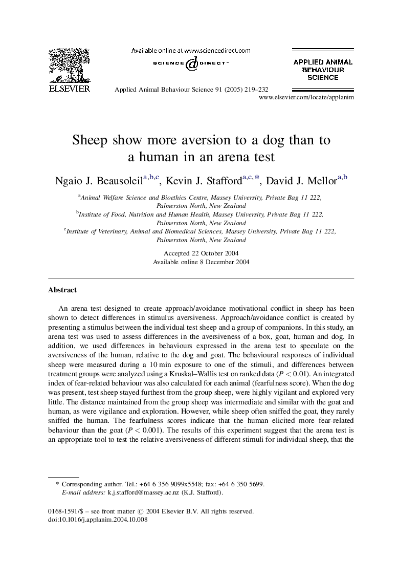 Sheep show more aversion to a dog than to a human in an arena test