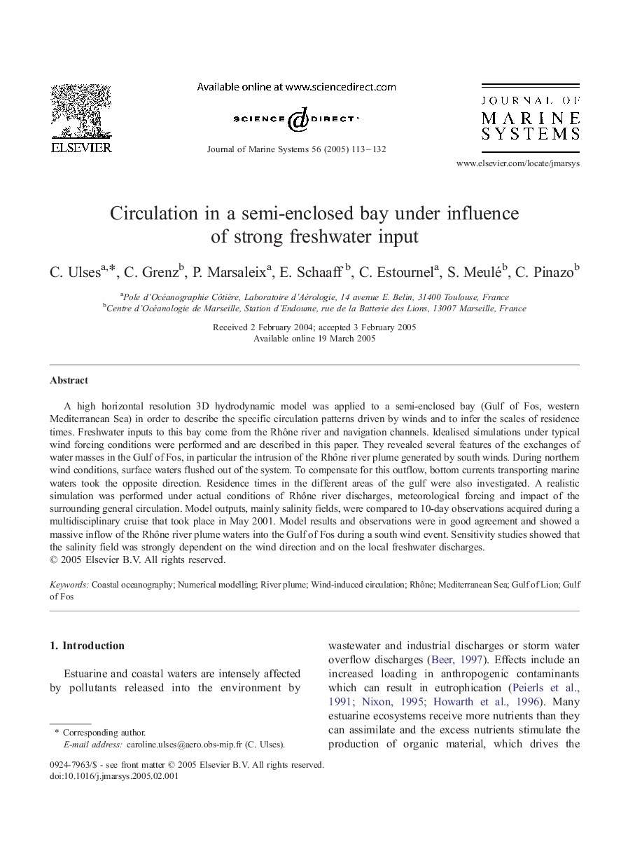 Circulation in a semi-enclosed bay under influence of strong freshwater input