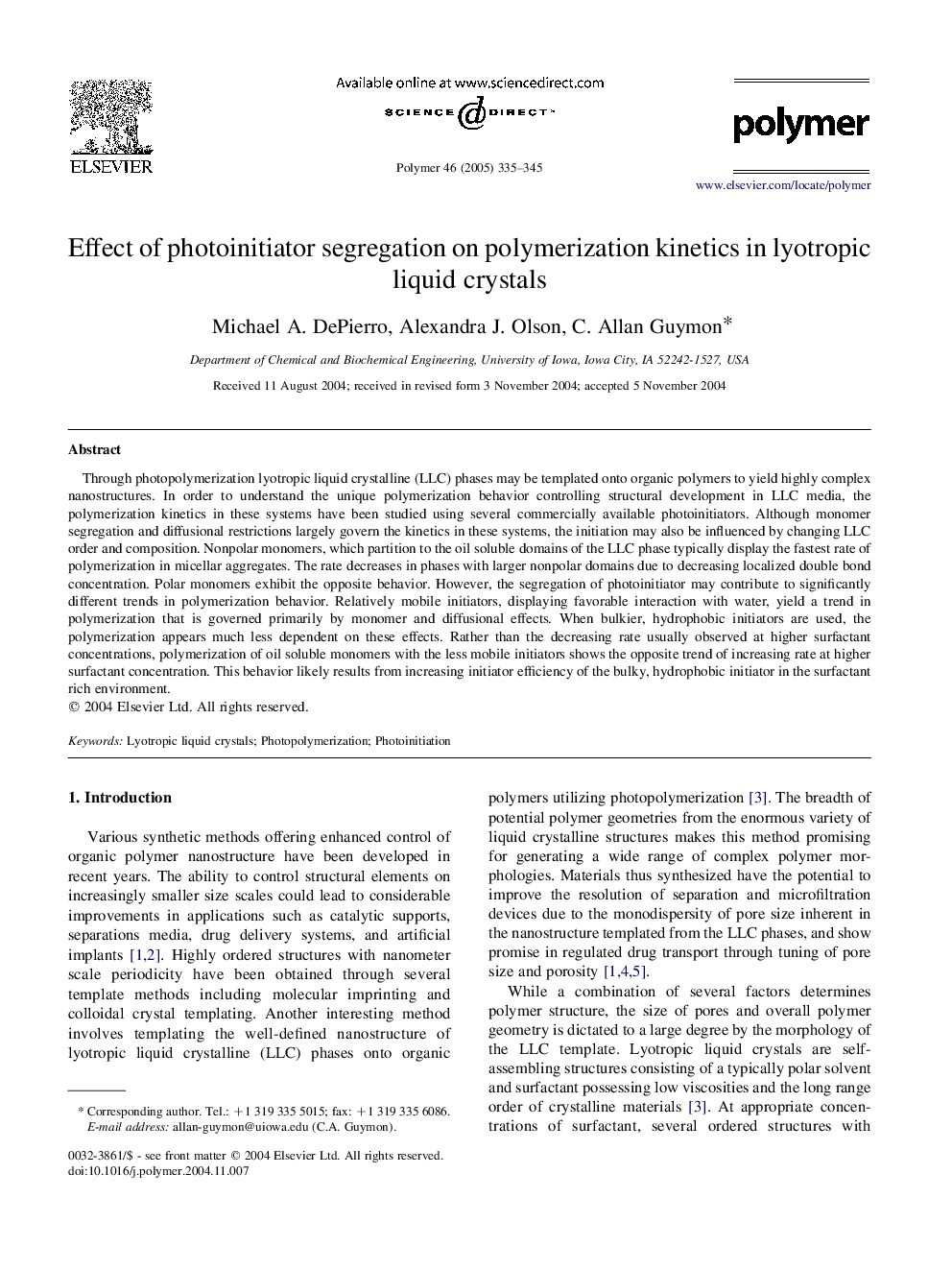 Effect of photoinitiator segregation on polymerization kinetics in lyotropic liquid crystals