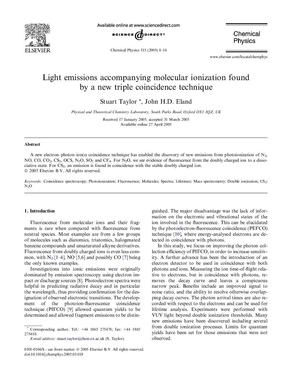 Light emissions accompanying molecular ionization found by a new triple coincidence technique