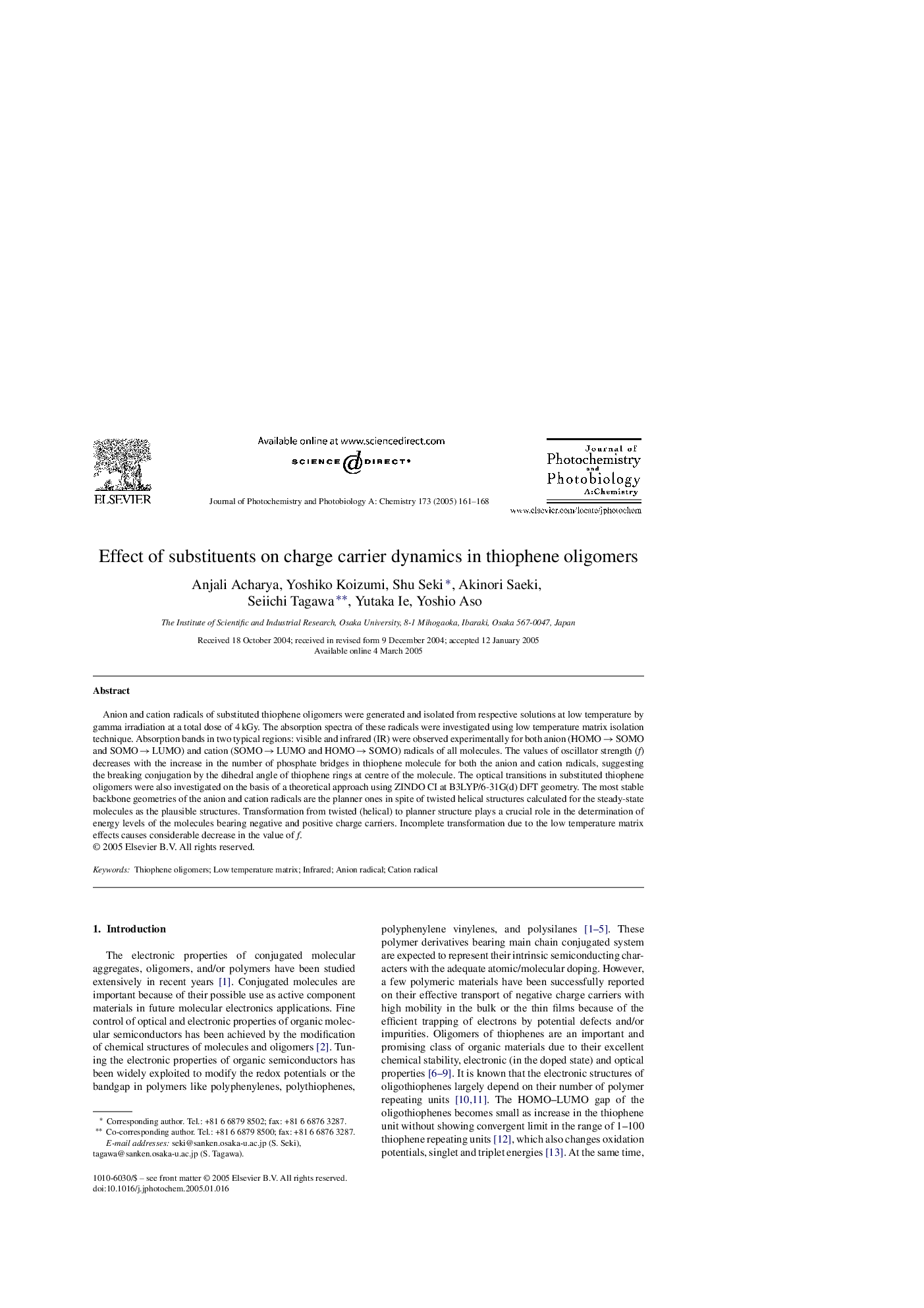 Effect of substituents on charge carrier dynamics in thiophene oligomers