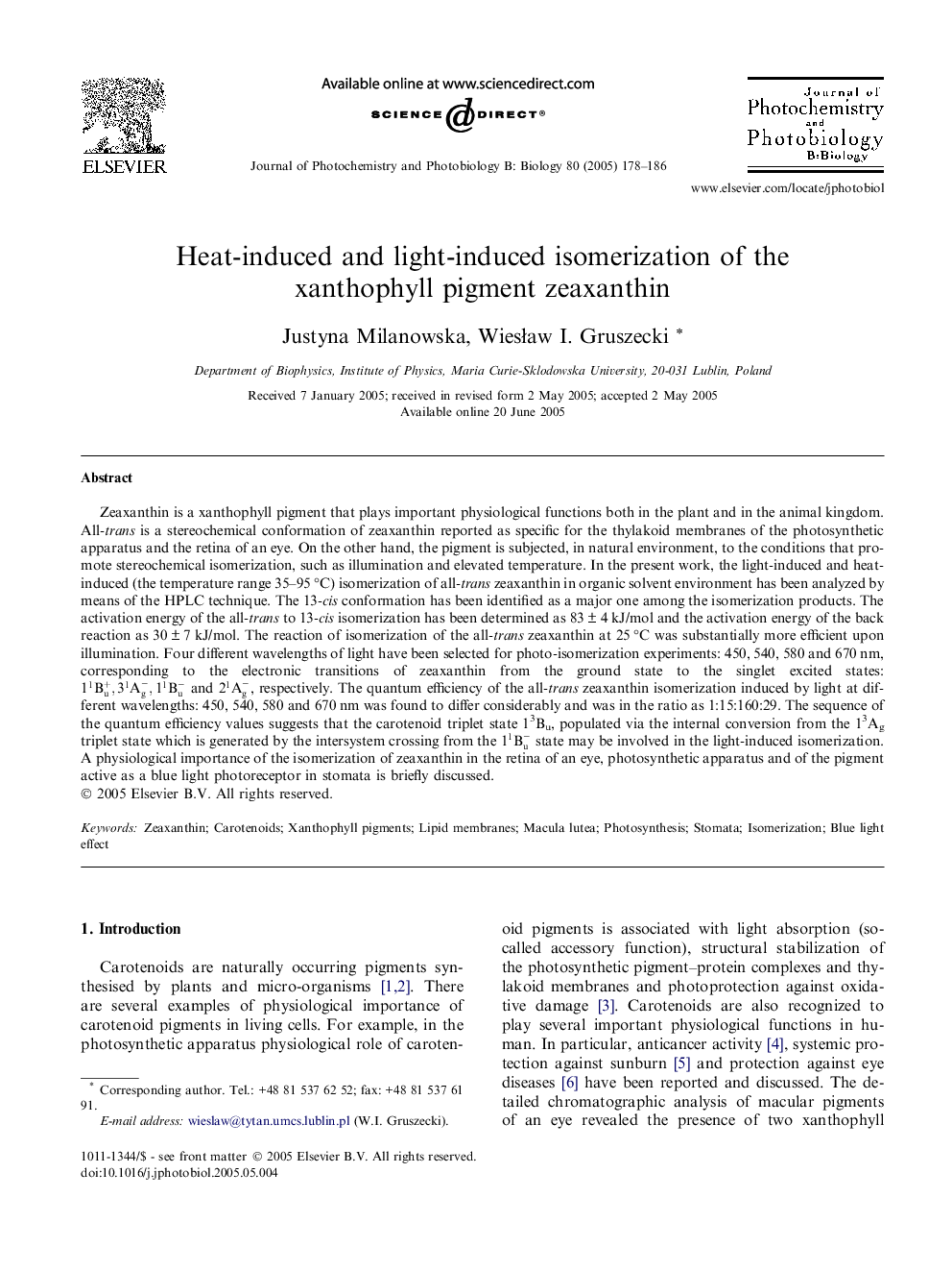 Heat-induced and light-induced isomerization of the xanthophyll pigment zeaxanthin