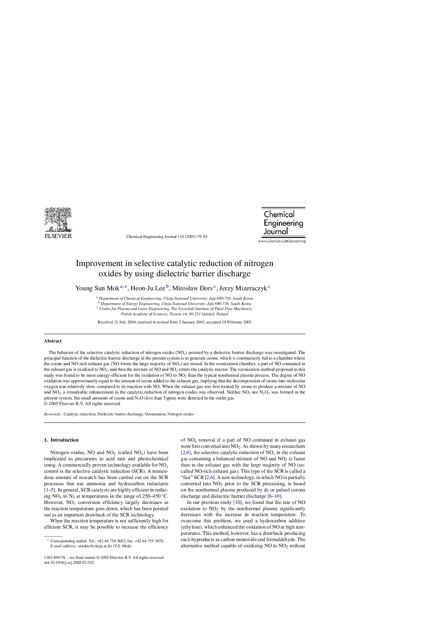 Improvement in selective catalytic reduction of nitrogen oxides by using dielectric barrier discharge