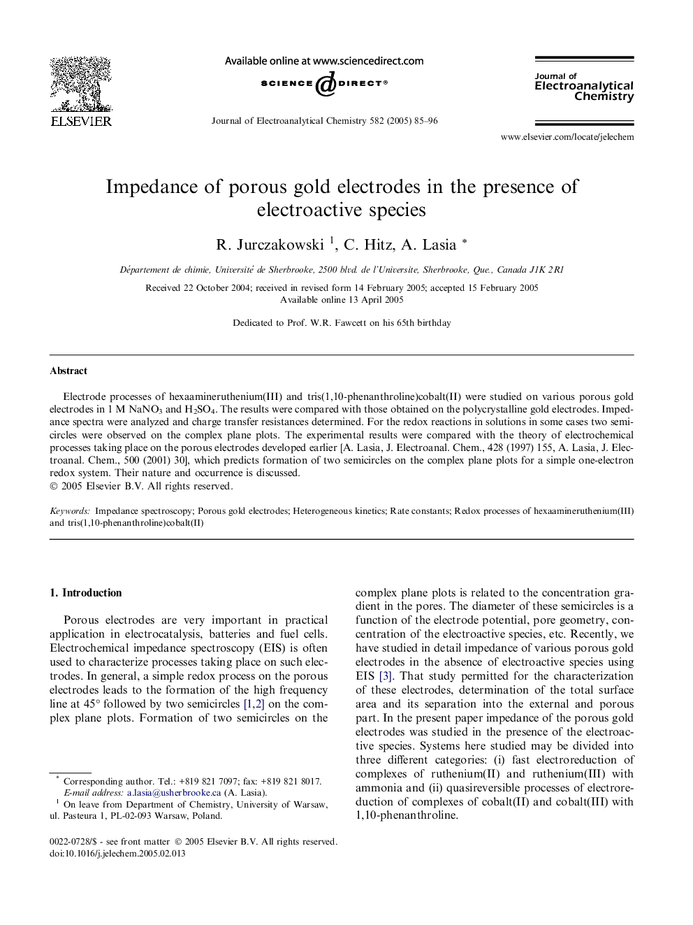 Impedance of porous gold electrodes in the presence of electroactive species