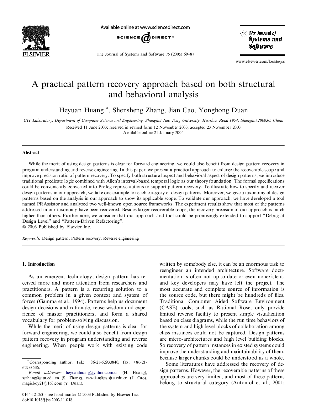 A practical pattern recovery approach based on both structural and behavioral analysis