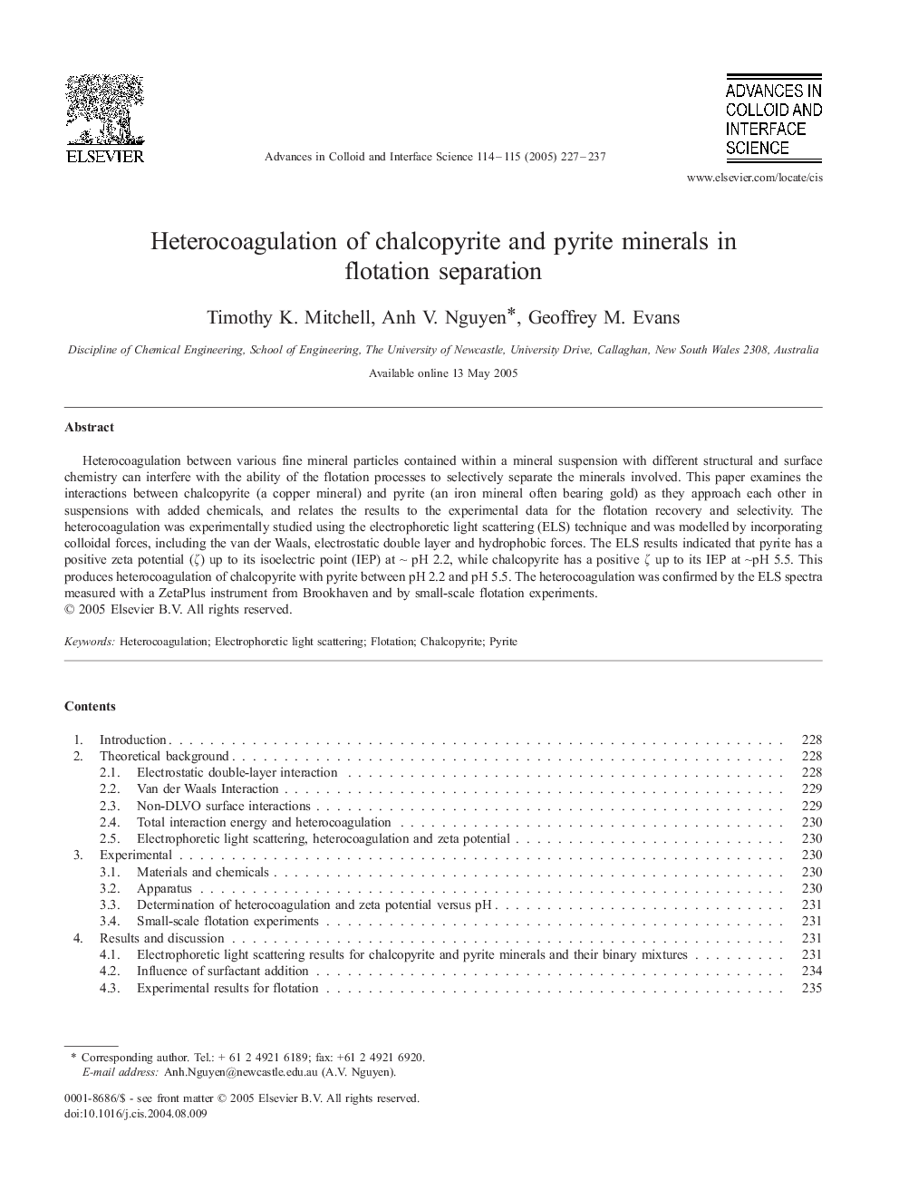 Heterocoagulation of chalcopyrite and pyrite minerals in flotation separation