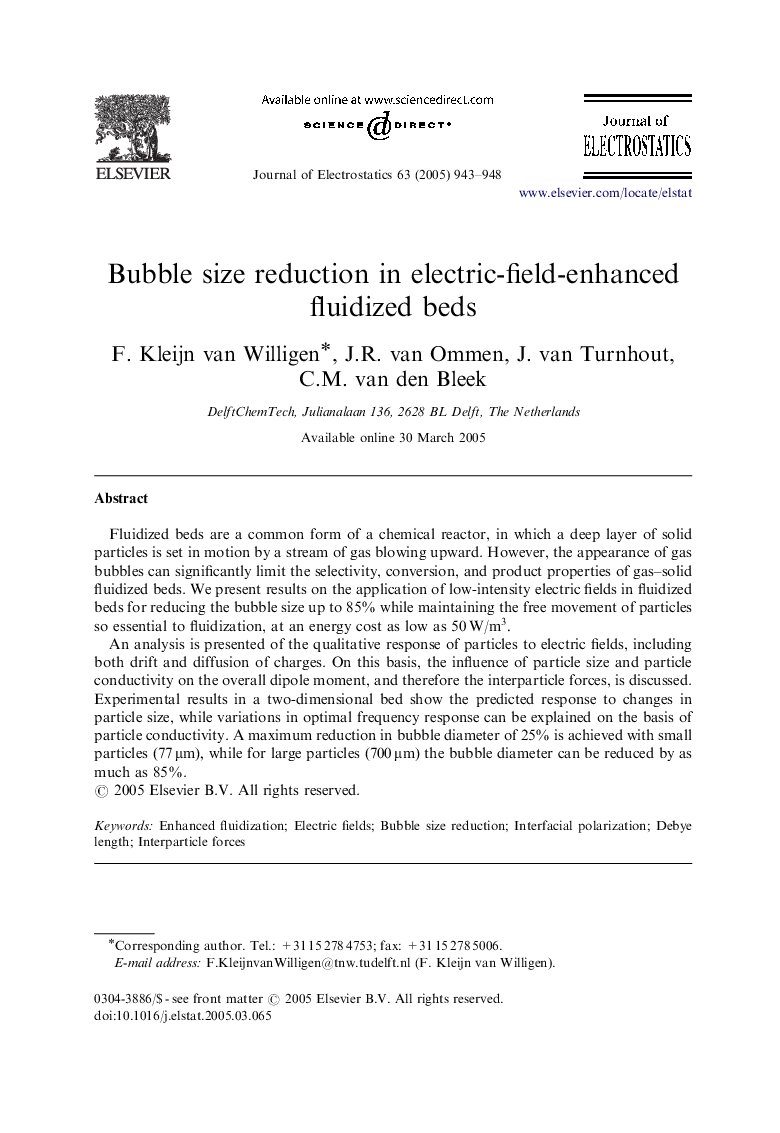 Bubble size reduction in electric-field-enhanced fluidized beds