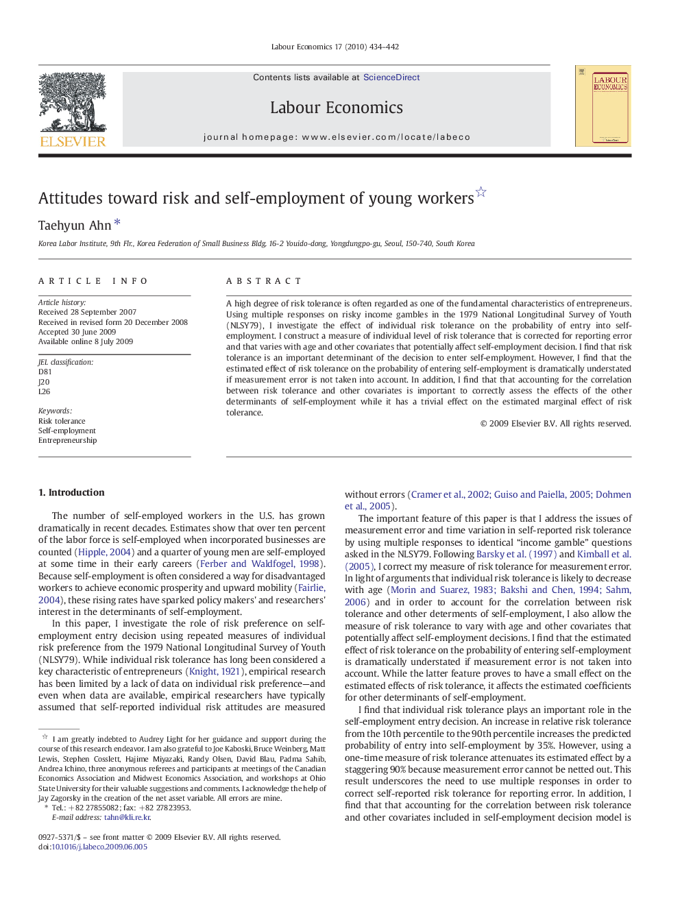 Attitudes toward risk and self-employment of young workers 