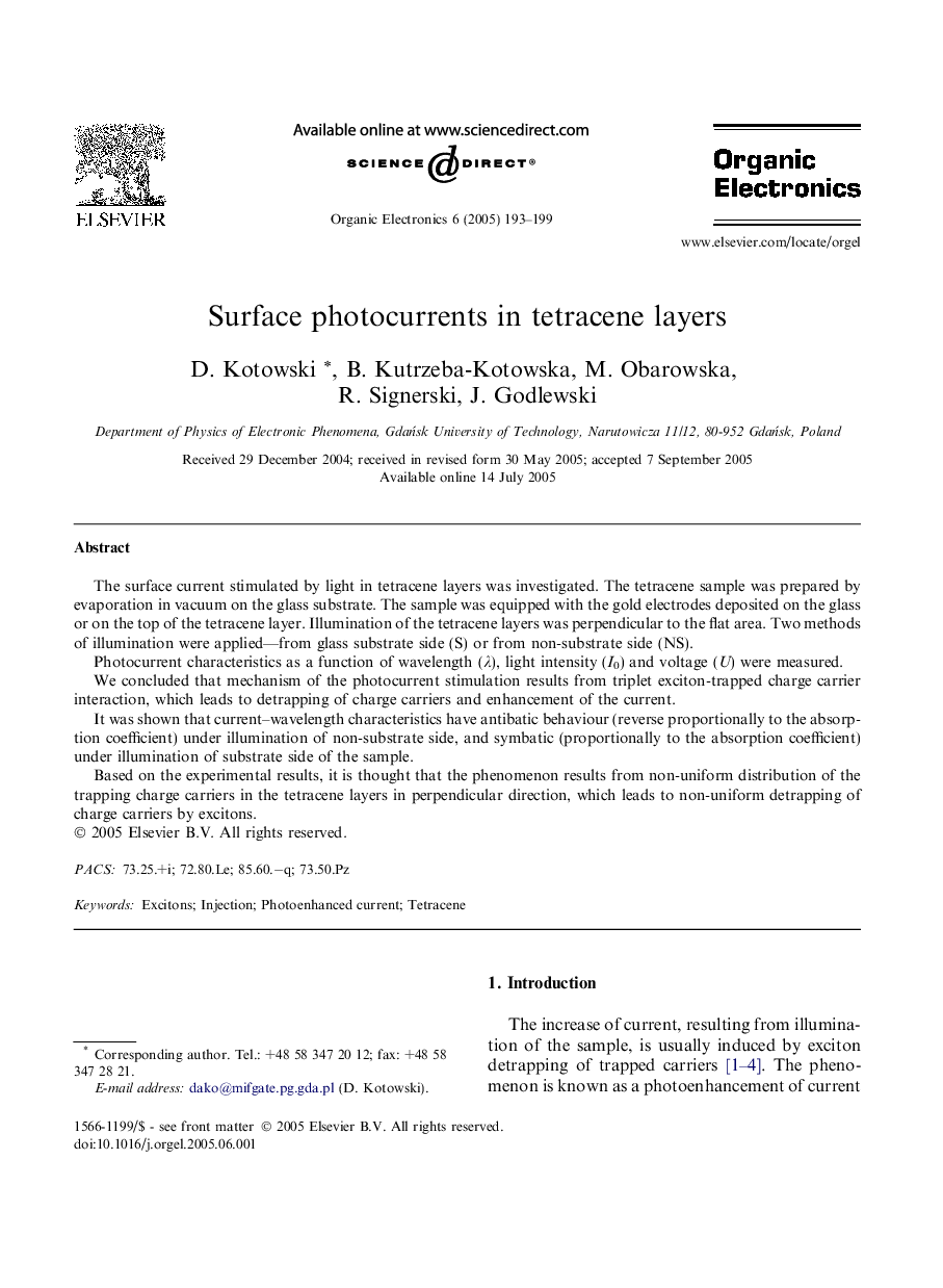 Surface photocurrents in tetracene layers