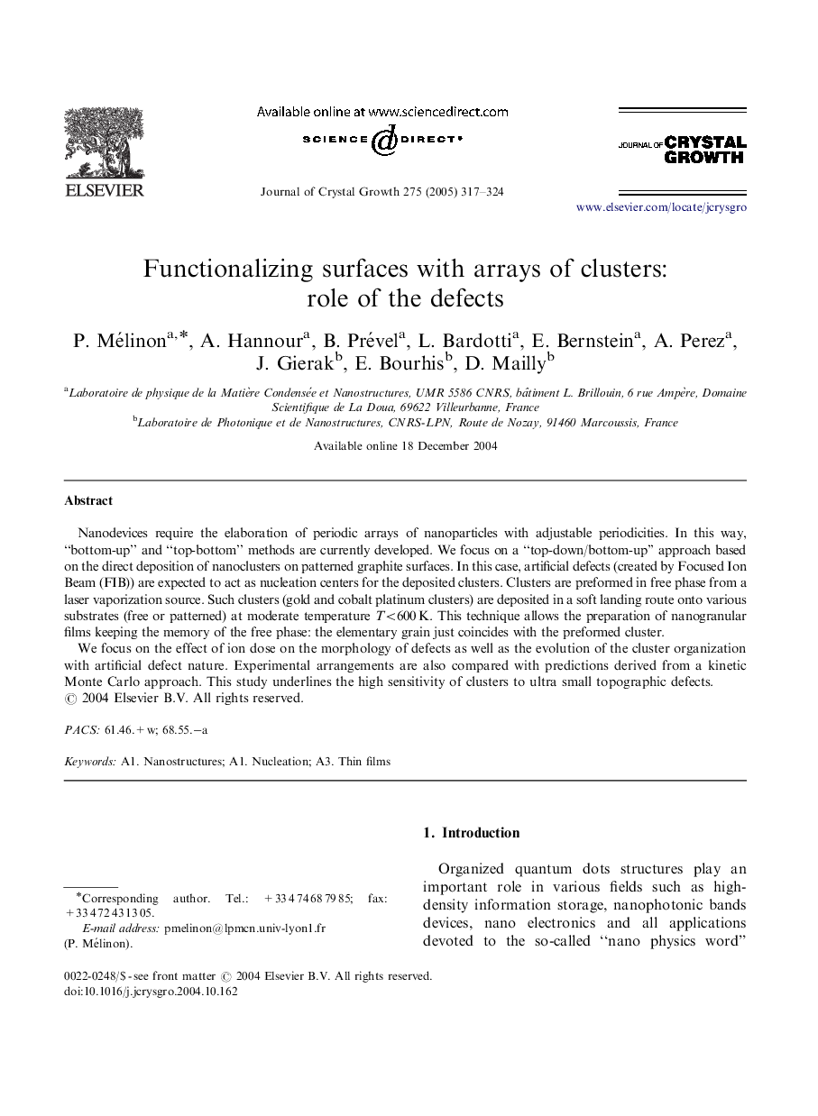 Functionalizing surfaces with arrays of clusters: role of the defects