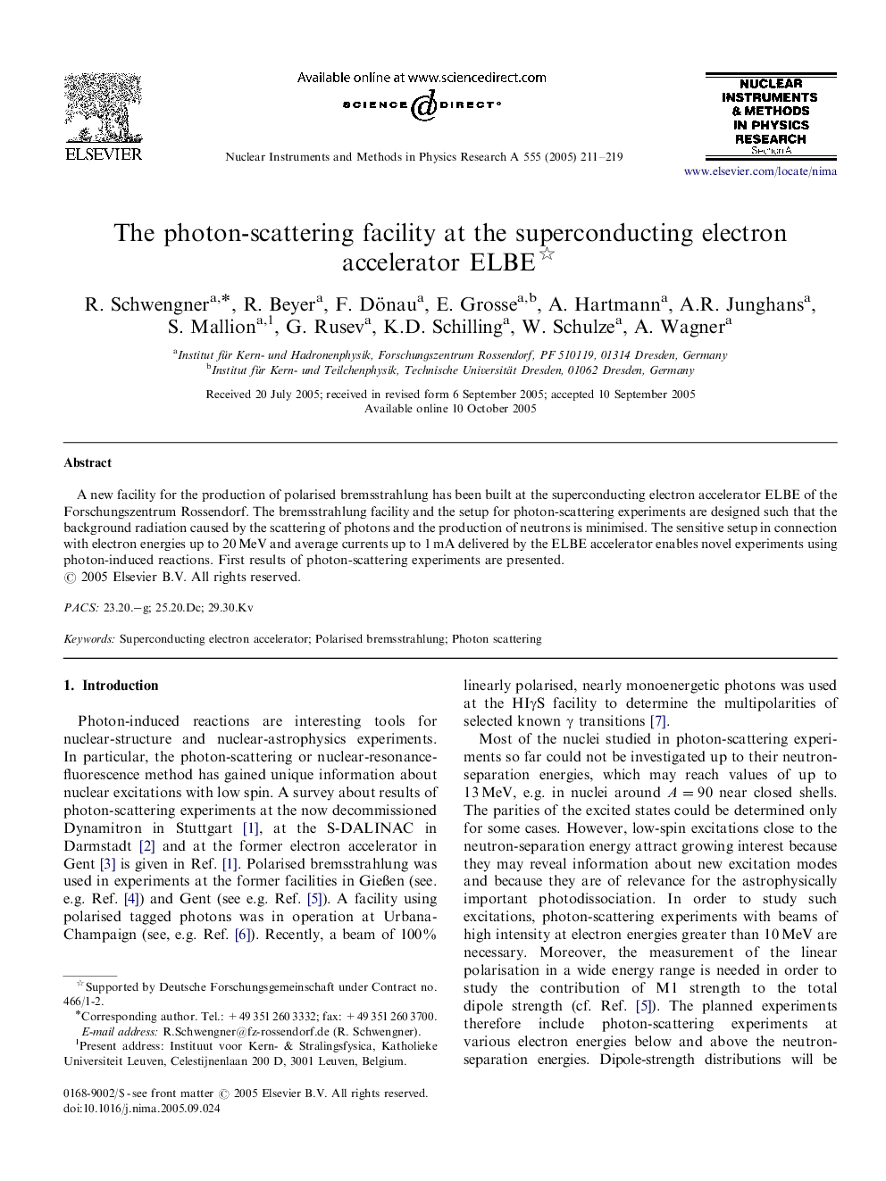 The photon-scattering facility at the superconducting electron accelerator ELBE