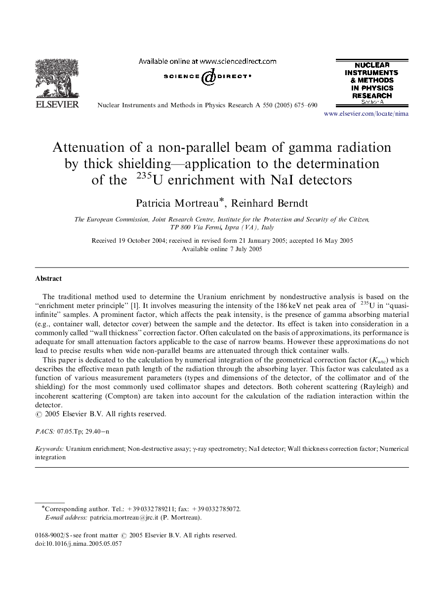 Attenuation of a non-parallel beam of gamma radiation by thick shielding-application to the determination of the 235U enrichment with NaI detectors