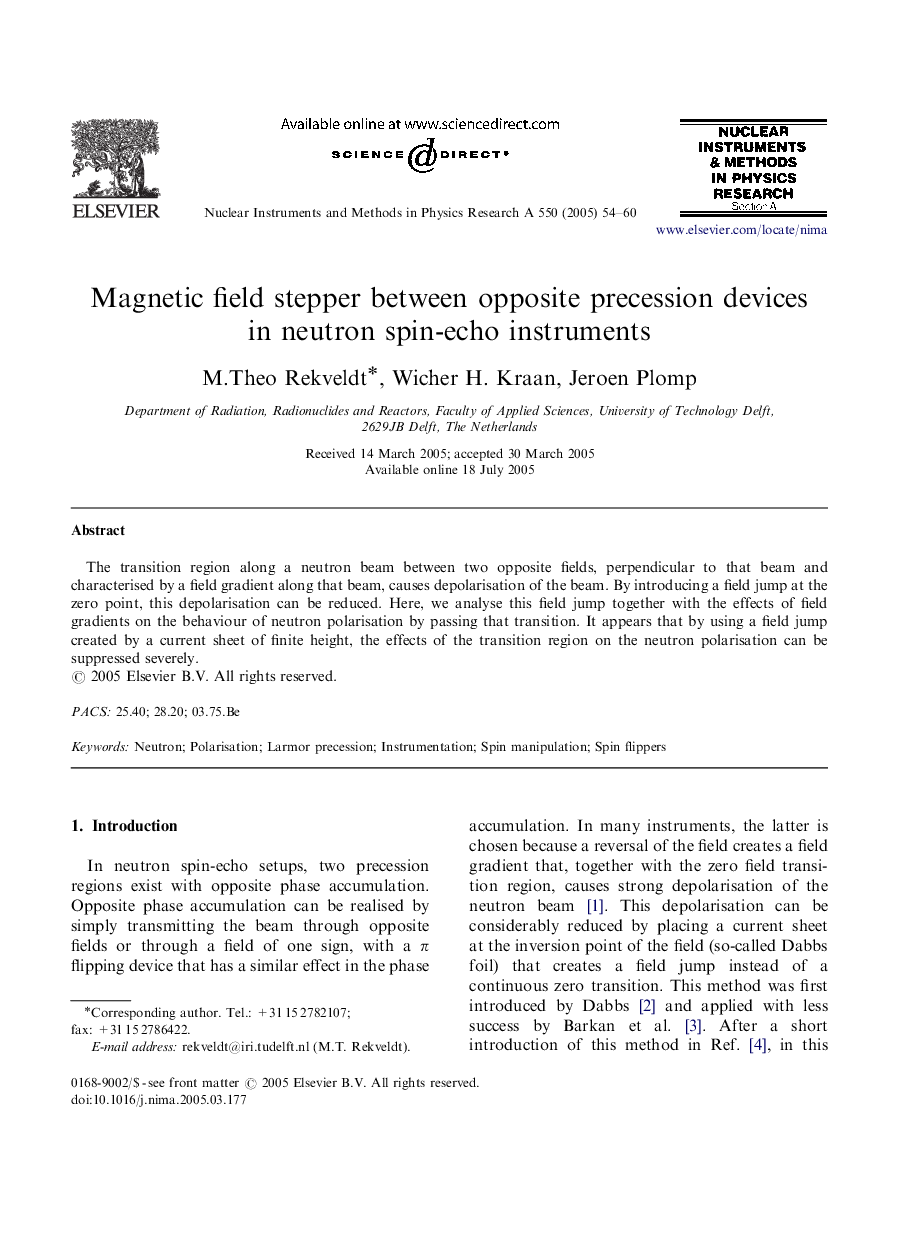 Magnetic field stepper between opposite precession devices in neutron spin-echo instruments