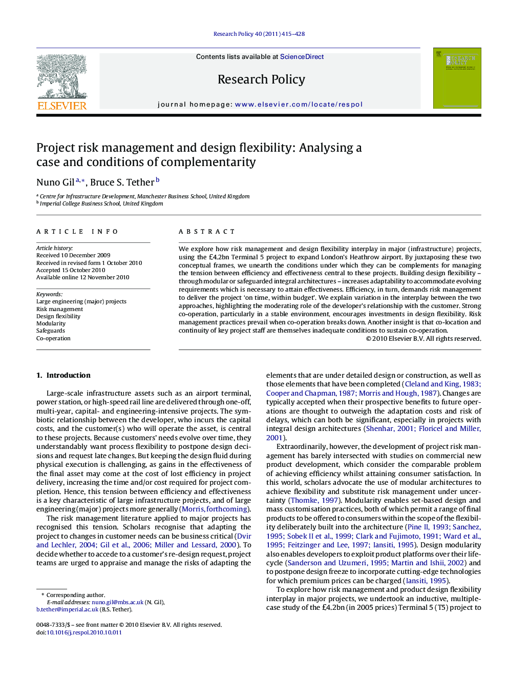 Project risk management and design flexibility: Analysing a case and conditions of complementarity