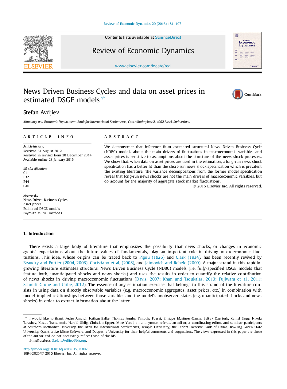 News Driven Business Cycles and data on asset prices in estimated DSGE models 