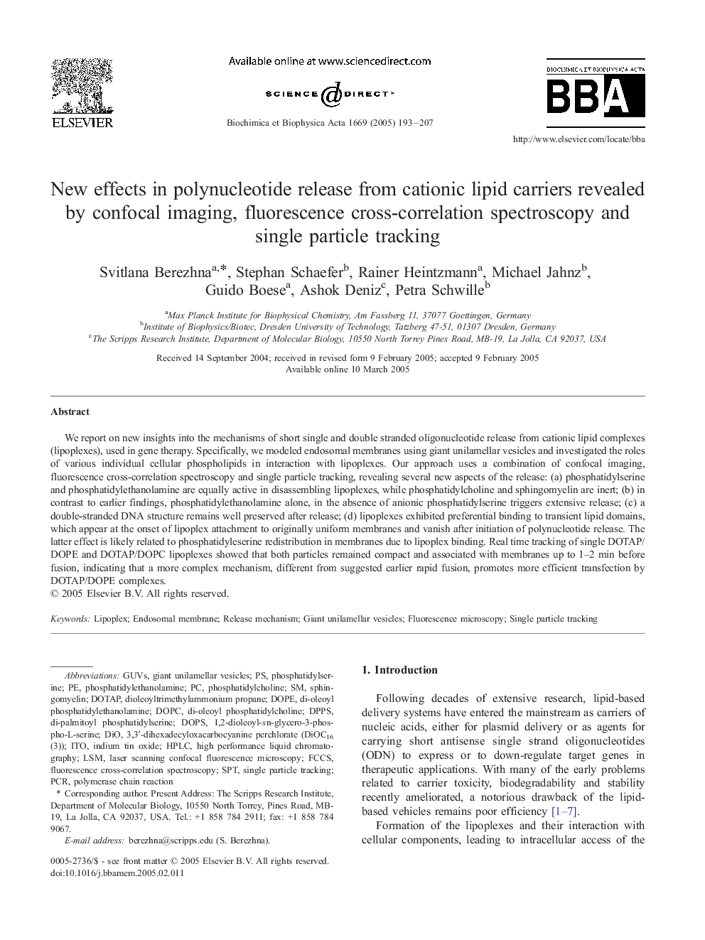 New effects in polynucleotide release from cationic lipid carriers revealed by confocal imaging, fluorescence cross-correlation spectroscopy and single particle tracking