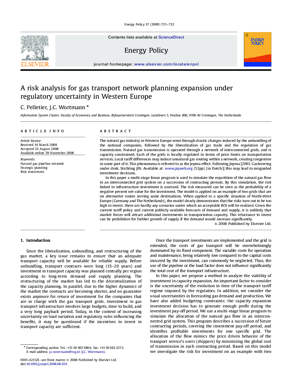 A risk analysis for gas transport network planning expansion under regulatory uncertainty in Western Europe