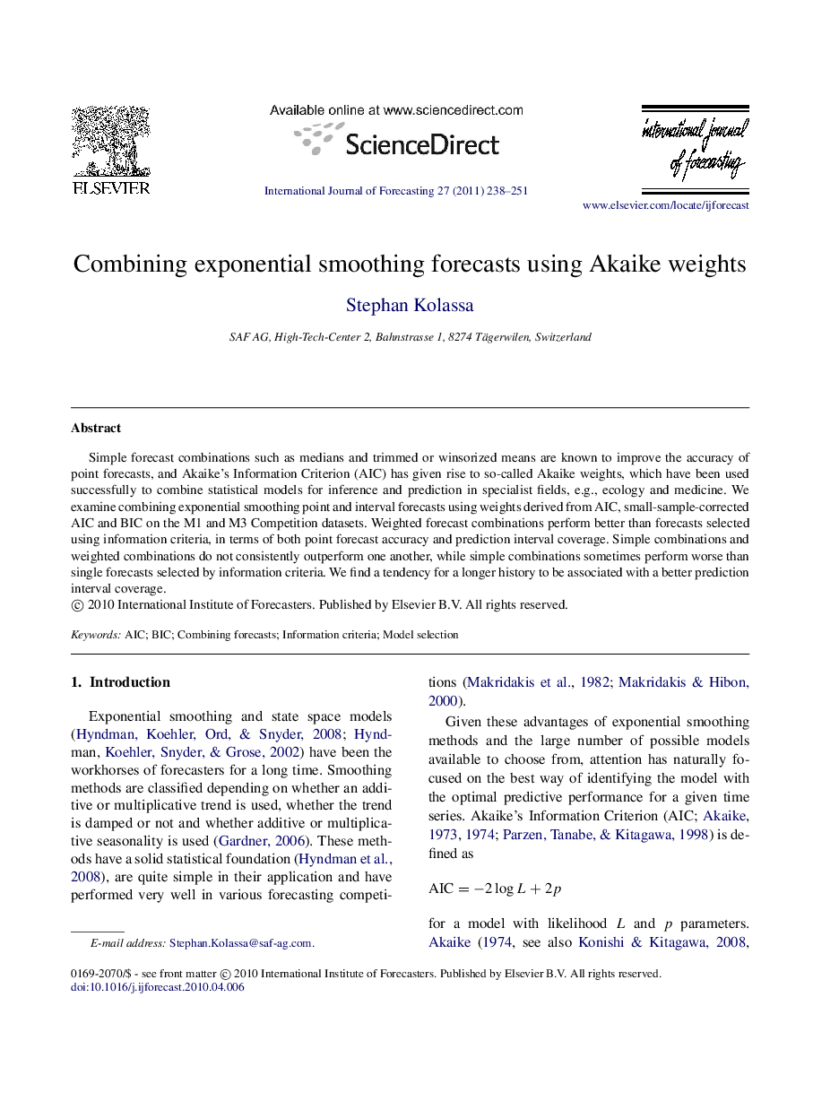Combining exponential smoothing forecasts using Akaike weights